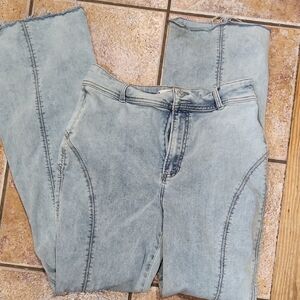 We The Free Crvy Head Turner Light Blue Flare Jeans Size 31